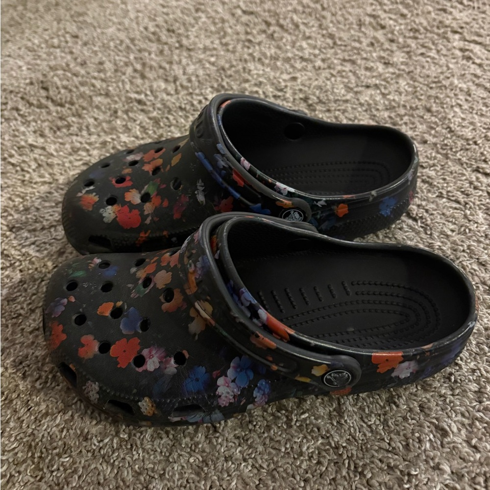 Floral Crocs - Picture 2 of 3